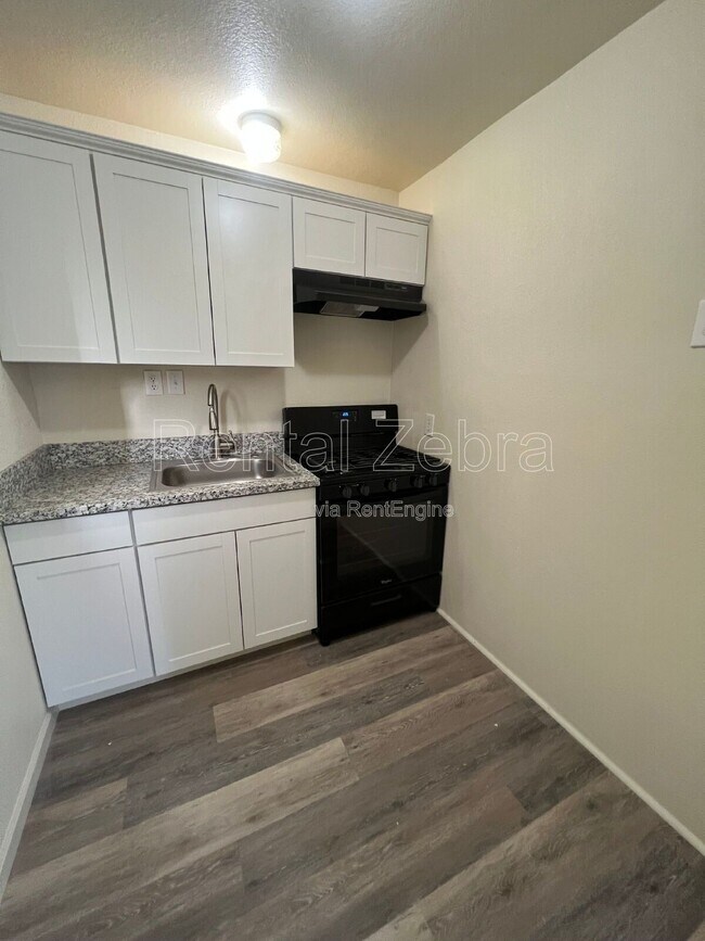 Foto del edificio - 1919 H St