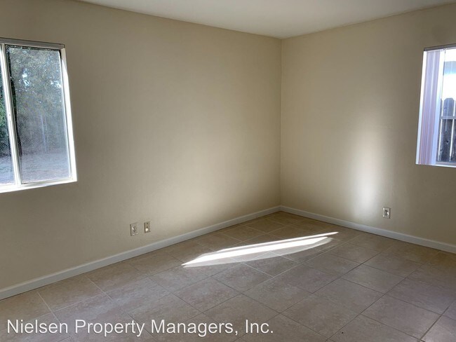 Foto del edificio - 620-622 Poplar Ave