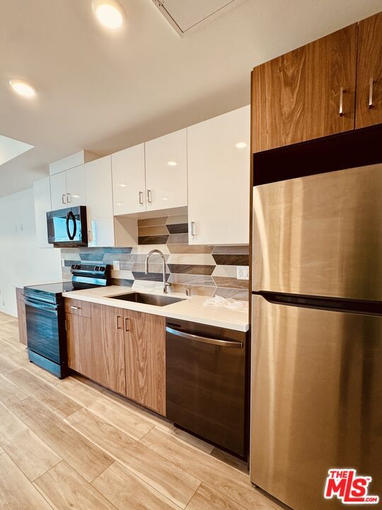 Foto principal - 252 N Hoover St