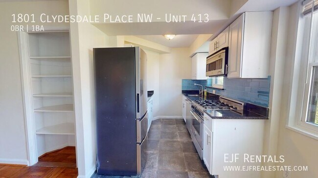 Building Photo - Newly Renovated Studio Apartment in Admo W...
