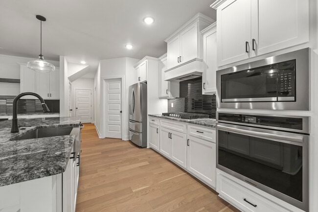 Building Photo - 1241 Silver Maple St