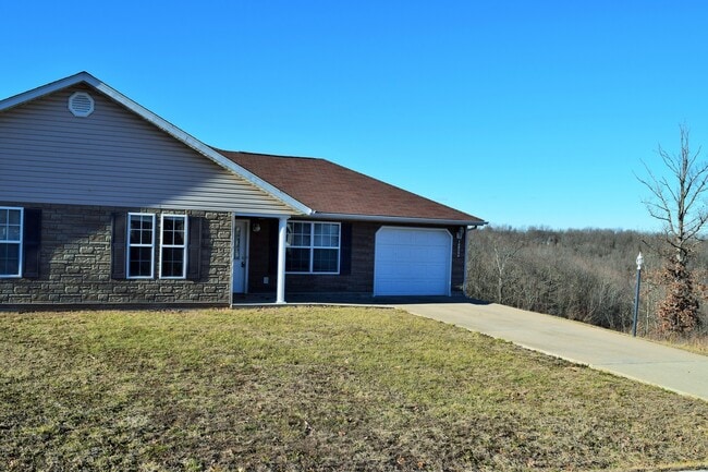 Building Photo - 16865B Hurricane Ln