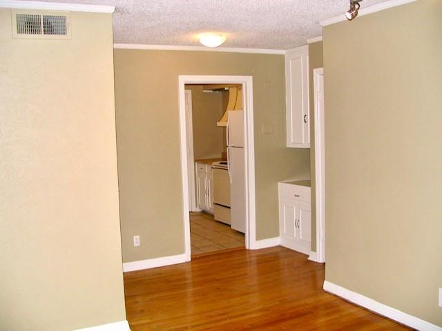 Building Photo - 4839 N Central Expy