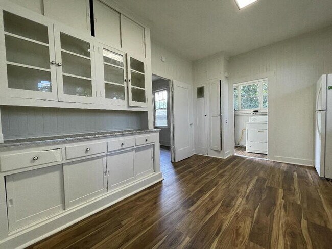 Foto del edificio - MOTT-SMITH DRIVE 3/1/tndm, washer/dryer ho...