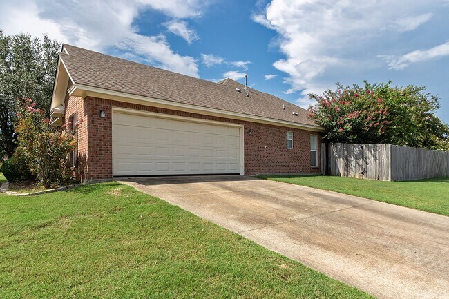 Building Photo - Home for Rent in Thorington Trace