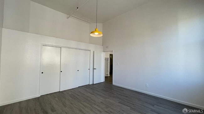 Building Photo - 375 12th St