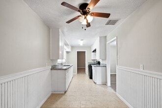 Building Photo - 3206 Washington St