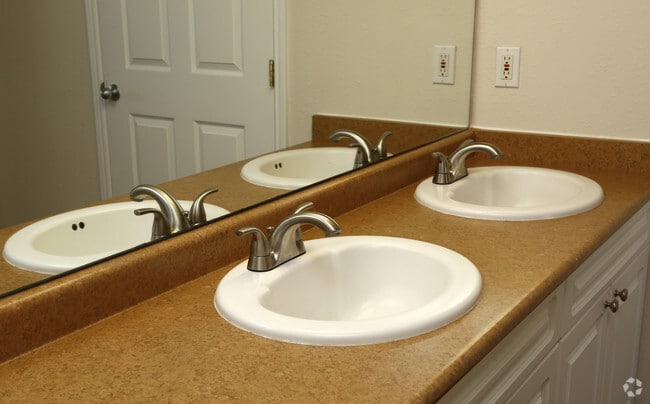 Interior Photo - Drexel at Oakley