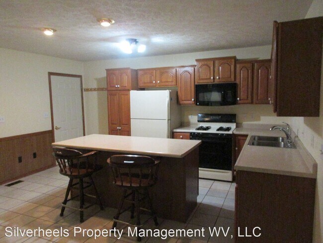 Building Photo - 2 br, 2 bath House - 1012 Lakeview Drive