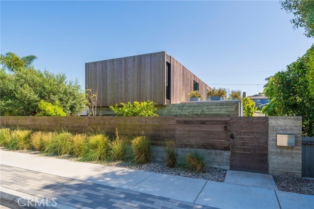 Foto del edificio - 762 Rosecrans Ave