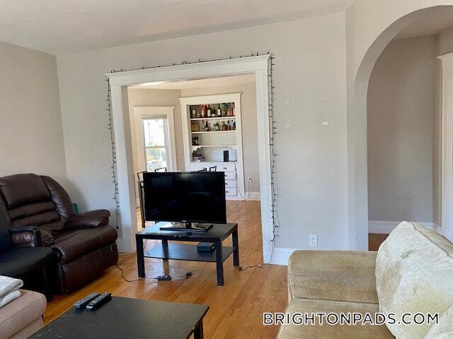 Foto principal - 129 Brooks St