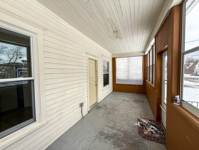 Foto del edificio - 209 E Harding Ave