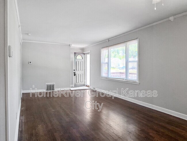 Foto del edificio - 5325 Ralston Ave