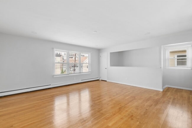 Building Photo - 226 Webster Ave