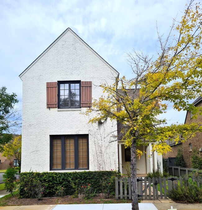 Building Photo - 7915 Tavistock St
