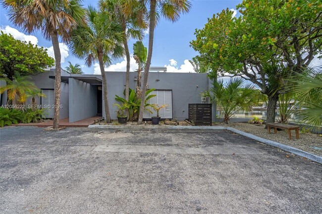 Foto del edificio - 6433 Windmill Gate Rd