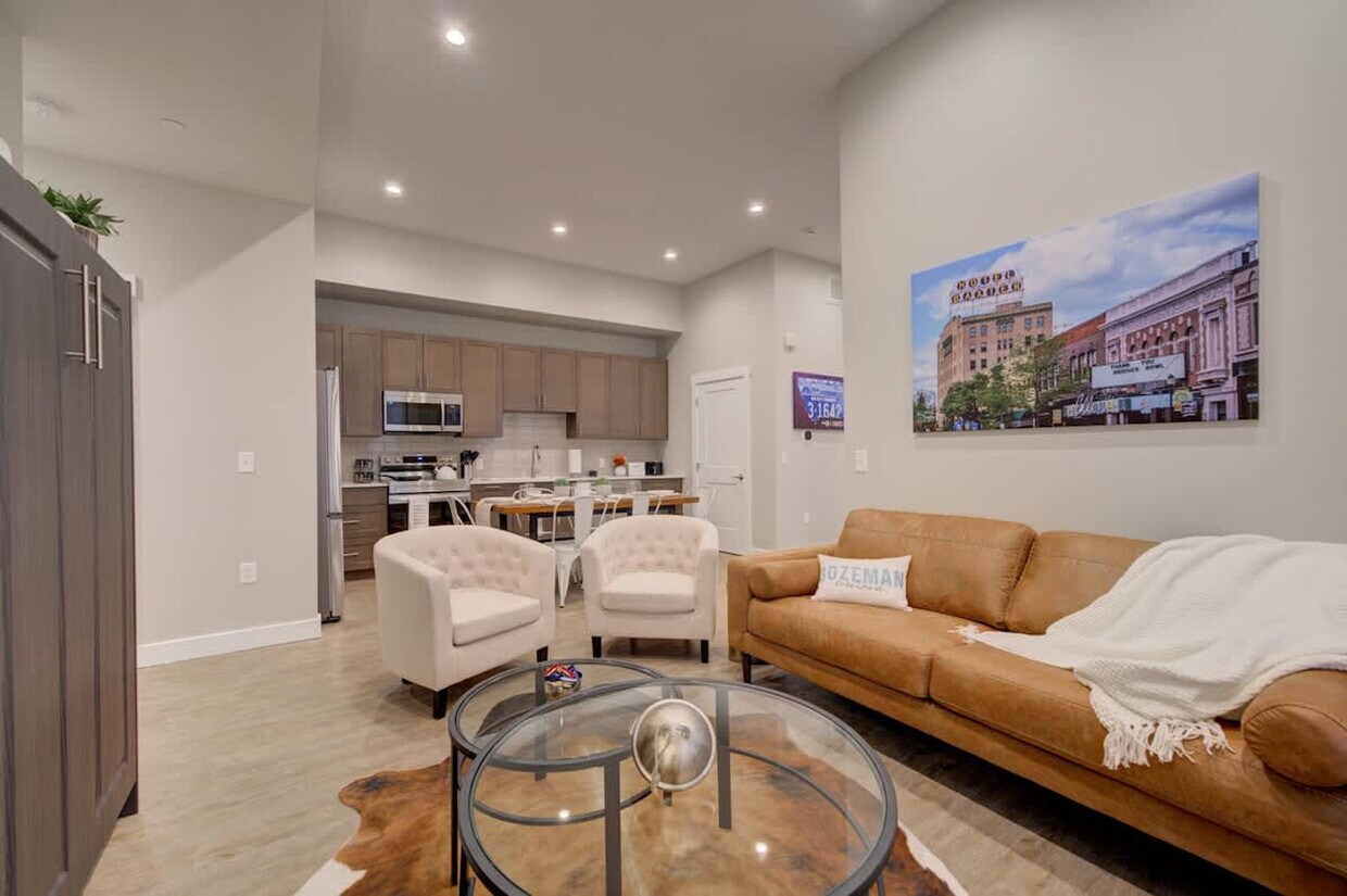 Foto principal - 110 W Beall St