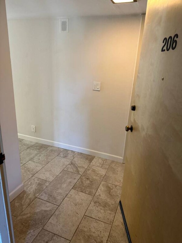 Foto del edificio - 1405 Oak Grove Ave