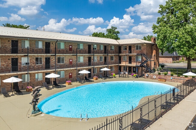 Pool - The Anna Apartments