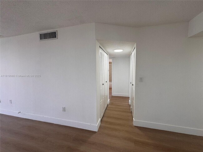 Foto del edificio - 1820 SW 81st Ave