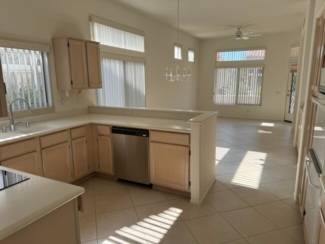 Building Photo - 78417 Willowrich Dr