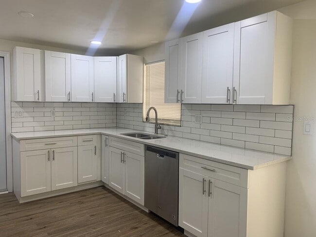 Building Photo - 7111 N 53rd St