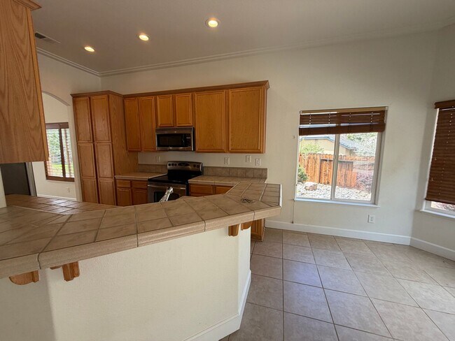 Foto del edificio - 1174 University Ridge Dr