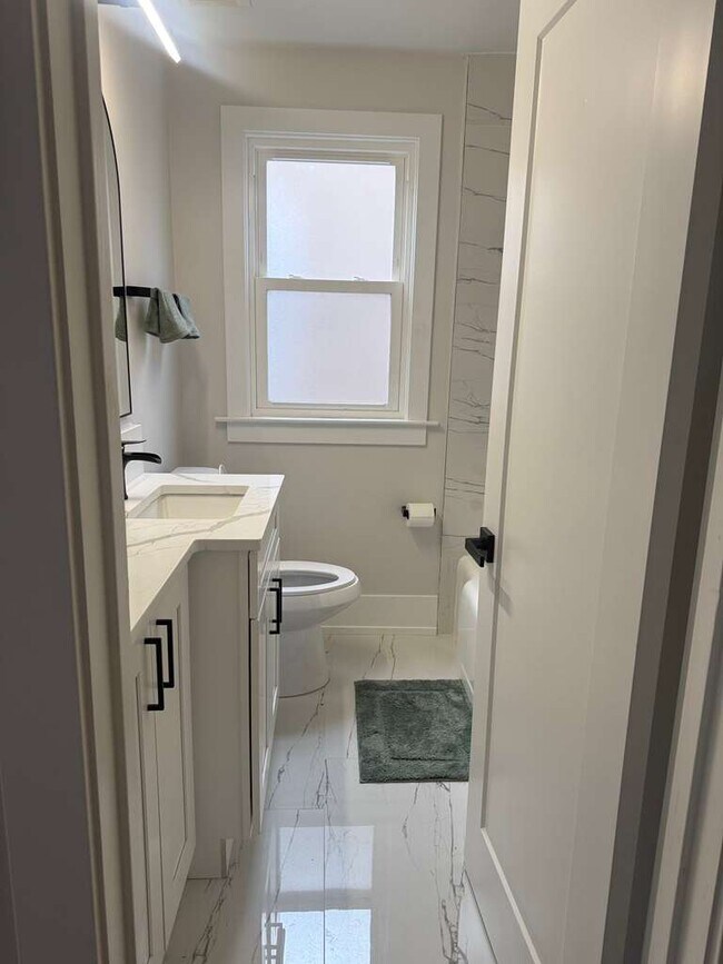 Foto del edificio - 4846 W Roscoe St