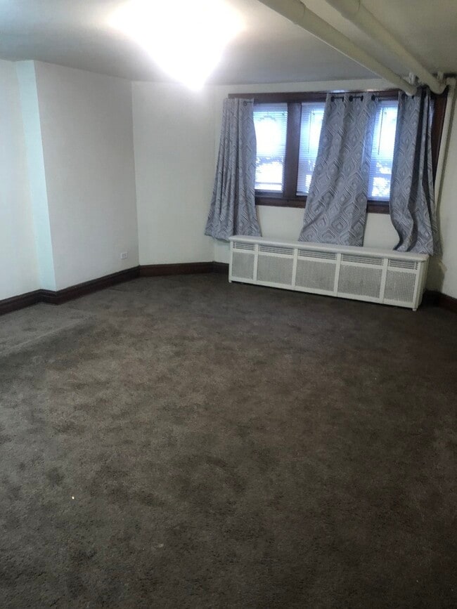 Building Photo - 1632 Ridgeland Ave