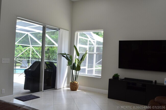 Foto del edificio - 9242 Olmstead Dr