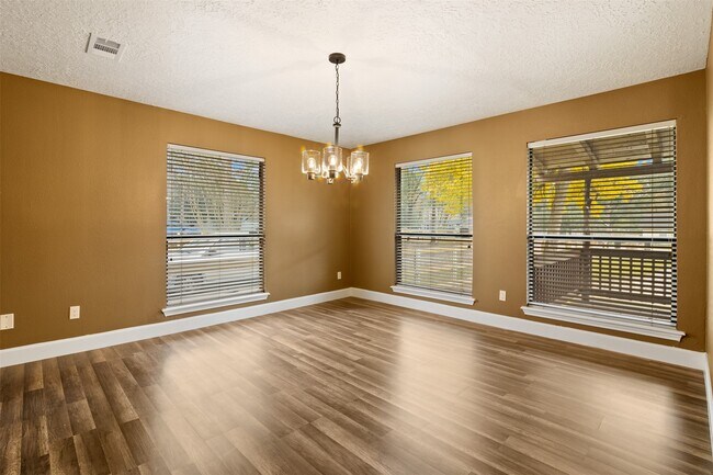 Foto del edificio - 38210 Green Willow St