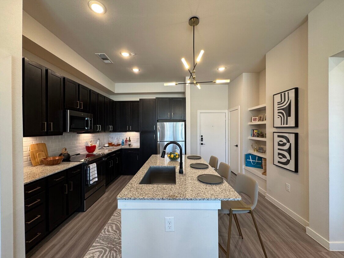 Photo - 3729 State Highway 161 Apt #817, Grand Prairie, TX 75052 - 2 BR 2 BA Condo