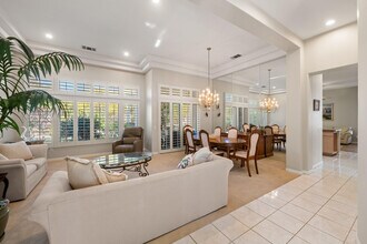 Building Photo - 37515 Heritage Way