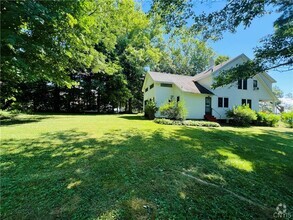 Building Photo - 3177 E Lake Rd