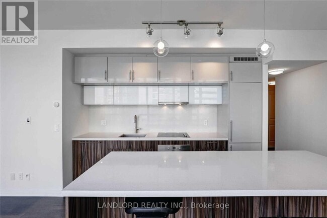 Photo du bâtiment - 8 Mercer St