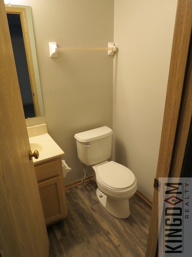 Building Photo - 857 Radbourne Dr Columbus, OH 43207