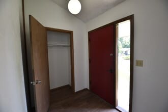 Building Photo - 2643 Sherwood Cir