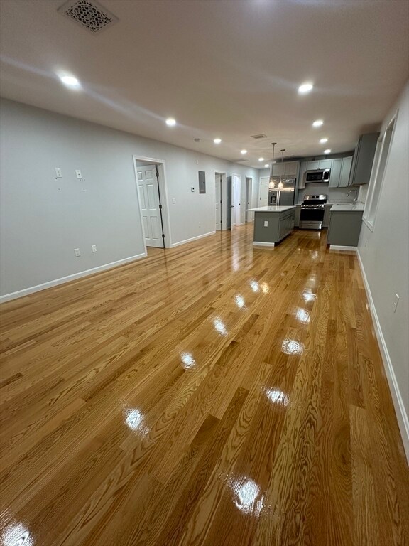 Foto del edificio - 180-182-182 Osgood St