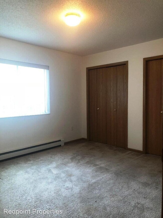 Foto del edificio - 1431 Oak Manor Ave S
