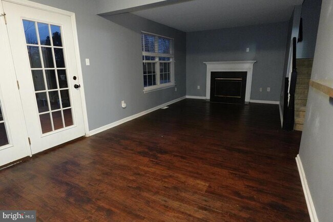 Foto del edificio - 737 Seminary St