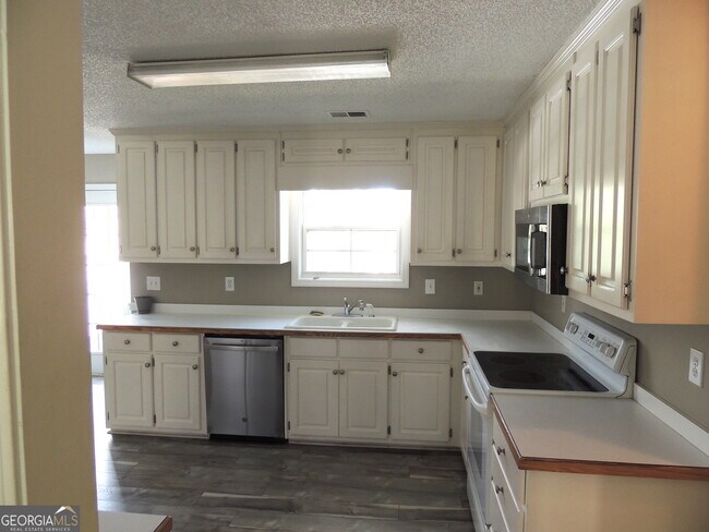 Foto del edificio - 70 Vinny's Terrace