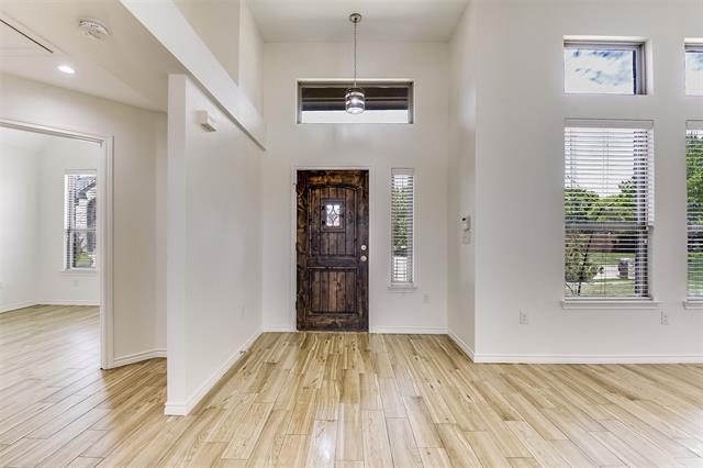 Building Photo - 8518 Linda Vista Dr