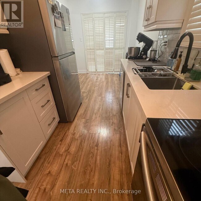 Building Photo - 22 Ripley Crescent