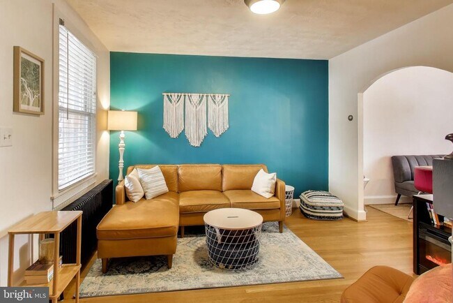 Foto del edificio - 1766 E St NE