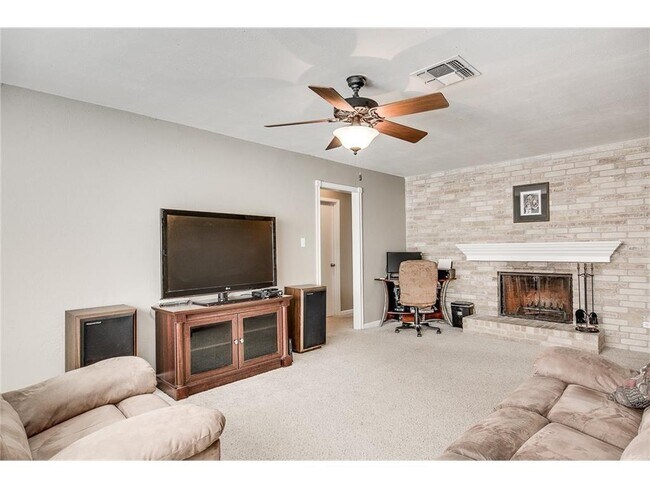 Foto del edificio - 10506 School House Ln