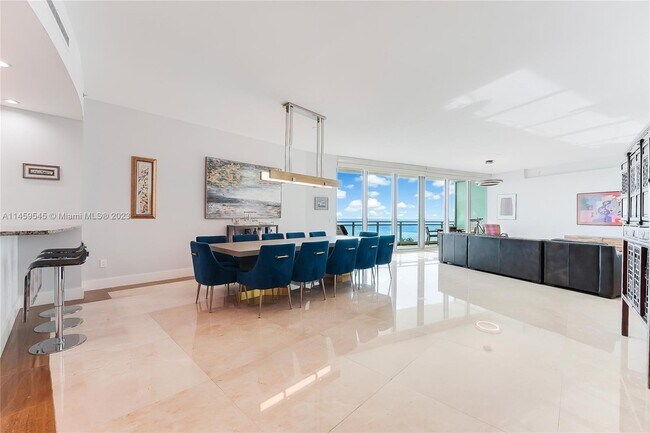 Foto del edificio - 10295 Collins Ave