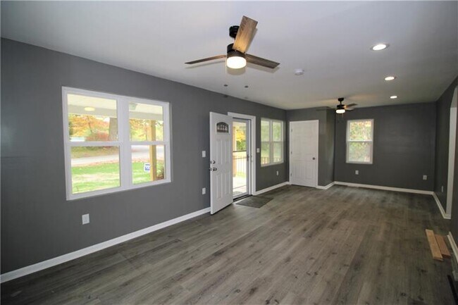 Building Photo - 53 Monier Rd