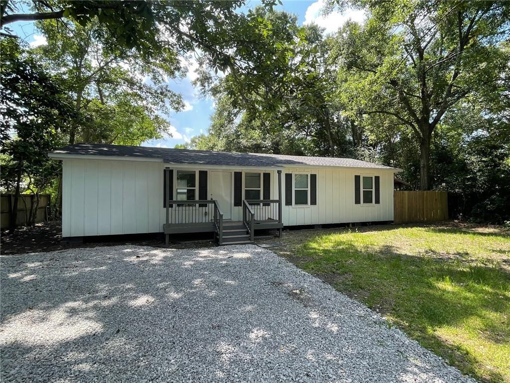 Primary Photo - 3212 Riverside Dr
