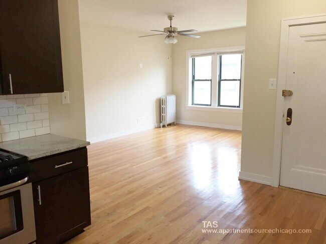 Foto del edificio - 4838 N Wolcott Ave