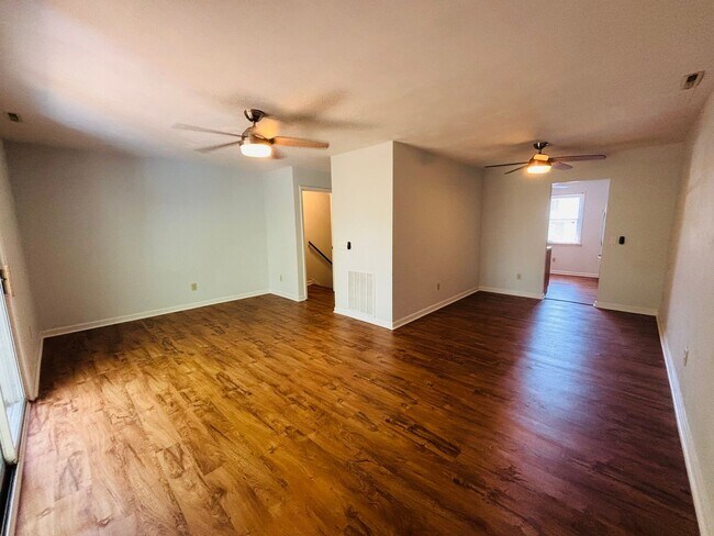 Building Photo - 2419 Ridge Rd